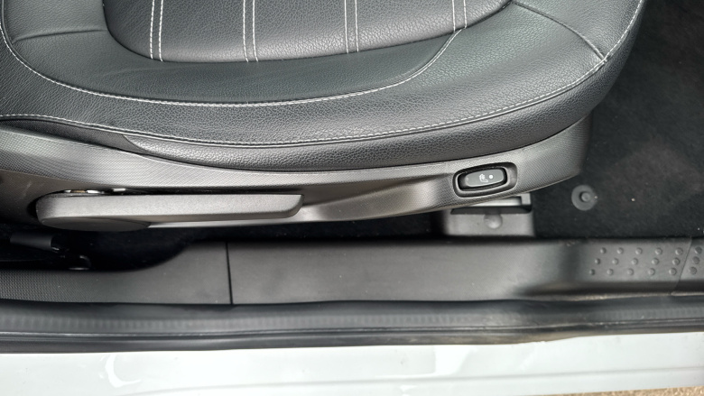 Smart EQ fortwo coupe 60kW EQ Exclusive 17kWh 2dr Auto [22kWCh] Electric Coupe